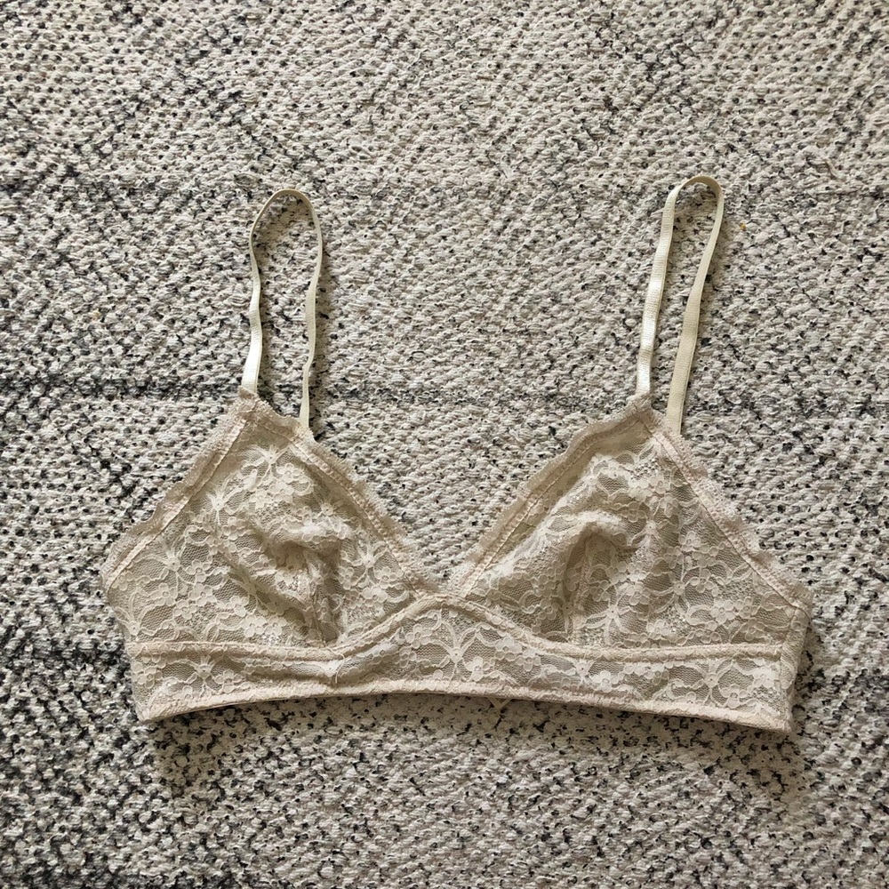 Ivory lace brallette. Aerie. Med